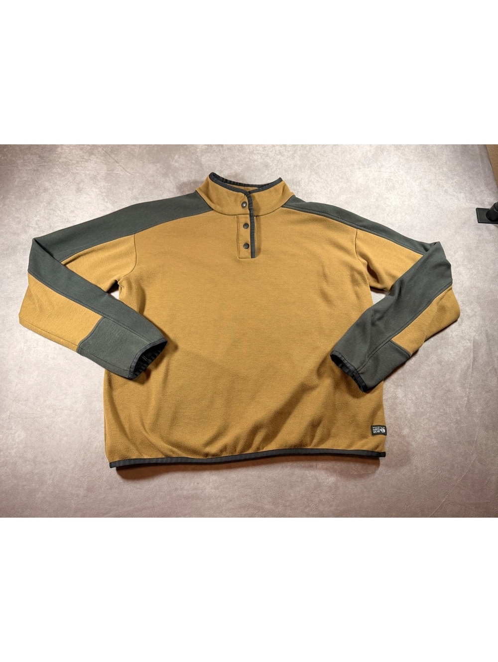 Mountain Hardwear  snap-neck pullover